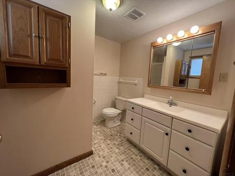 518 W Vine St, Mitchell, IN 47446 photo 17