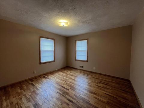 518 W Vine St, Mitchell, IN 47446 photo 25