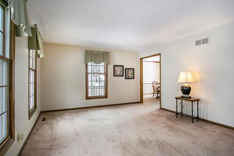 52492 Windover Ln, Granger, IN 46530 photo 5