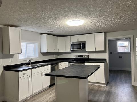 313 W Vine St, Mitchell, IN 47446 photo 3