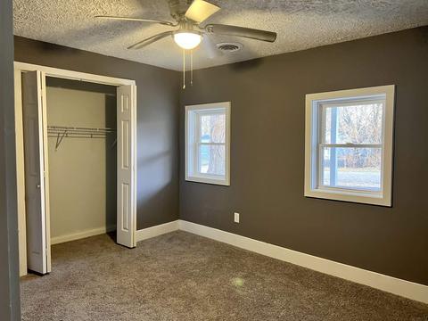 313 W Vine St, Mitchell, IN 47446 photo 4
