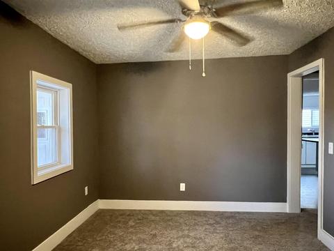 313 W Vine St, Mitchell, IN 47446 photo 5