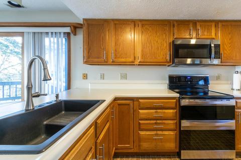 1930 E Waters Edge Dr, Bloomington, IN 47401 photo 11