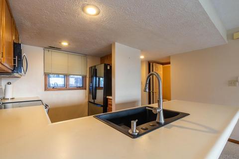 1930 E Waters Edge Dr, Bloomington, IN 47401 photo 13