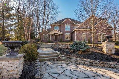 2500 E Nottingham Ct, Bloomington, IN 47401 photo 2