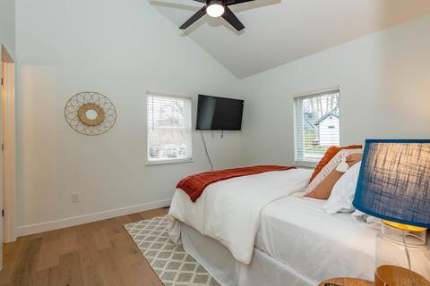 1025 E Thornton Dr, Bloomington, IN 47401 photo 13