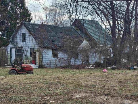 2719 E Wise St, New Castle, IN 47362 photo 1
