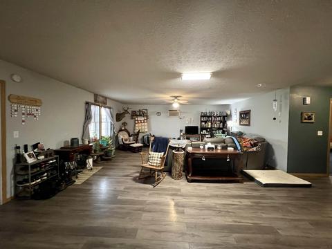 900 Diana St, Mitchell, IN 47446 photo 3