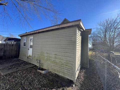 212 E High St, Garrett, IN 46738 photo 3