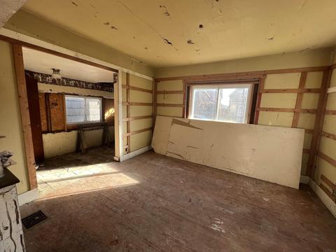 212 E High St, Garrett, IN 46738 photo 8