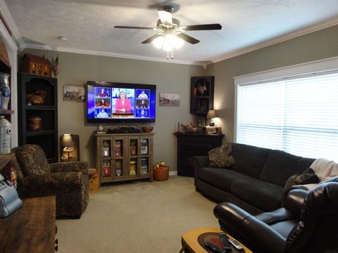 102 W Vine St, Mitchell, IN 47446 photo 9