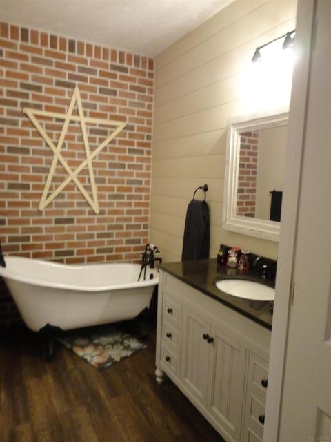 102 W Vine St, Mitchell, IN 47446 photo 12