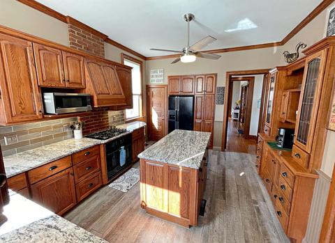707 E Walnut St, Washington, IN 47501 photo 10