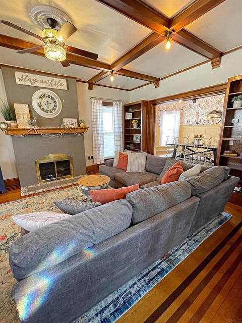 707 E Walnut St, Washington, IN 47501 photo 6