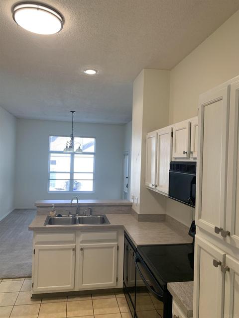 615 E Moss Creek Ct, Bloomington, IN 47401 photo 9