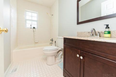 400 E Laurelwood Dr, Bloomington, IN 47401 photo 23