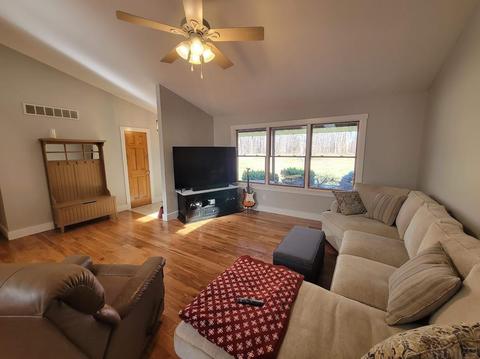 5223 E Lentz Rd, Bloomington, IN 47408 photo 5