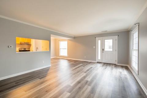 911 E Waterloo Dr, Bloomington, IN 47401 photo 5