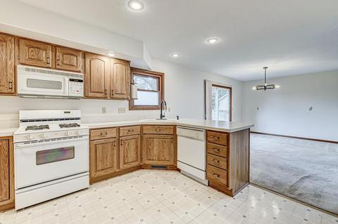 52141 Evard Dr, Granger, IN 46530 photo 10