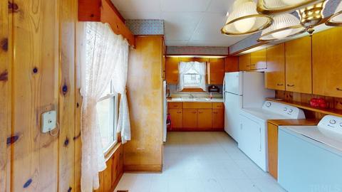 408 E Main St, Chalmers, IN 47929 photo 7