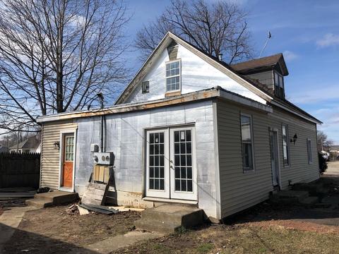 131 E 8th St, Peru, IN 46970 photo 2