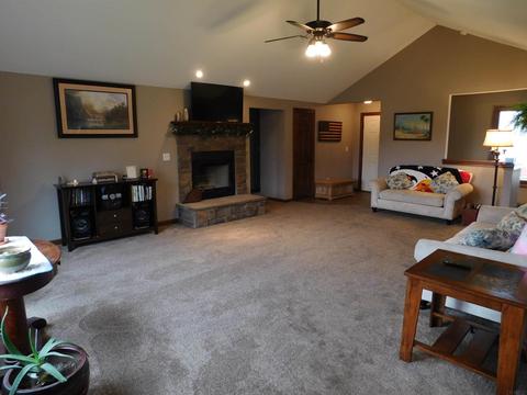 6630 E Iris Dr, Syracuse, IN 46567 photo 7