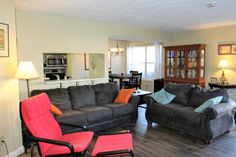 1117 E Commons Dr, Bloomington, IN 47401 photo 2