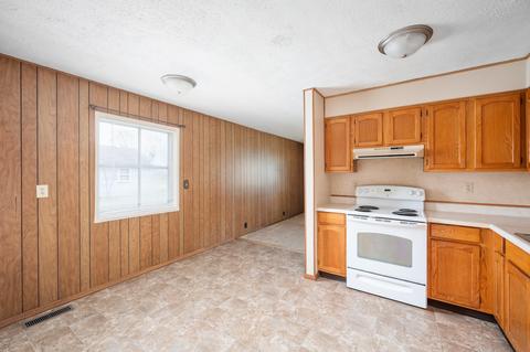 1102 E 24th St, Muncie, IN 47302 photo 8