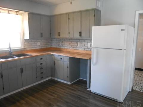 304 E Walnut St, Odon, IN 47562 photo 8