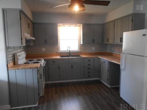 304 E Walnut St, Odon, IN 47562 photo 7