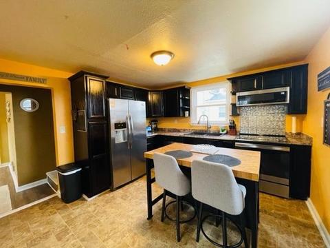 322 E Jefferson St, Fairmount, IN 46928 photo 4