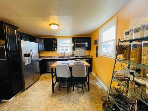 322 E Jefferson St, Fairmount, IN 46928 photo 5