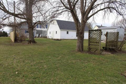 604 E 3rd St, Brookston, IN 47923 photo 5