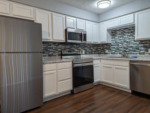 112 Maxton Dr, Butler, IN 46721 photo 9