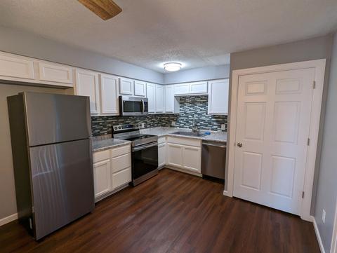 112 Maxton Dr, Butler, IN 46721 photo 10