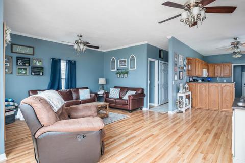 212 S Broad St, Mooreland, IN 47360 photo 4