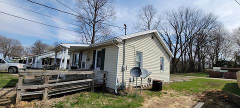 804 Front St, Washington, IN 47501 photo 5