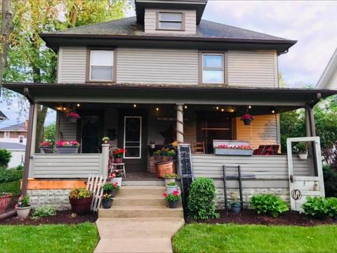407 E 7th St, Auburn, IN 46706 photo 1