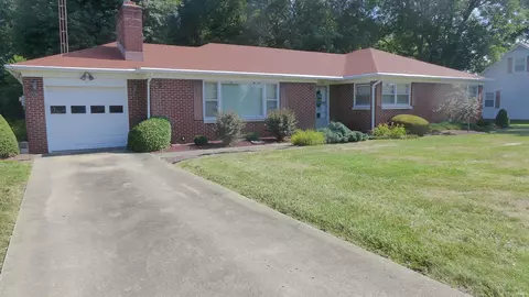 933 Hopf Ave, Jasper, IN 47546 photo 1