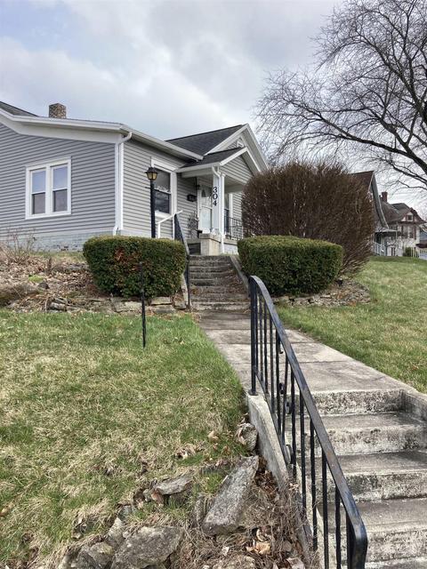 304 E Cherry St, Bluffton, IN 46714 photo 4