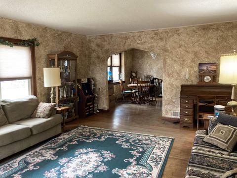 304 E Cherry St, Bluffton, IN 46714 photo 9
