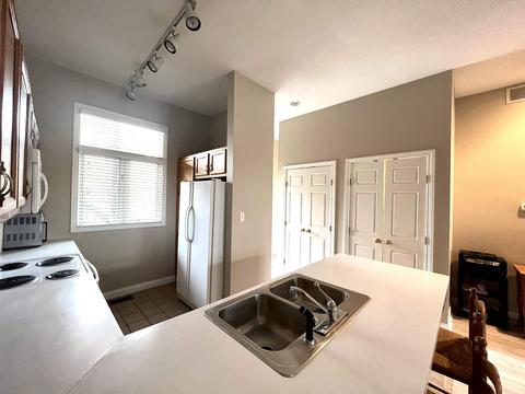 1842 Eagle Bay Dr, Bloomington, IN 47401 photo 9