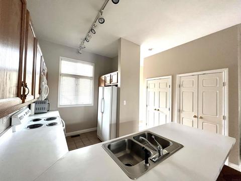 1842 Eagle Bay Dr, Bloomington, IN 47401 photo 10