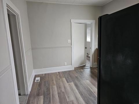 627 E Main St, Greentown, IN 46936 photo 9