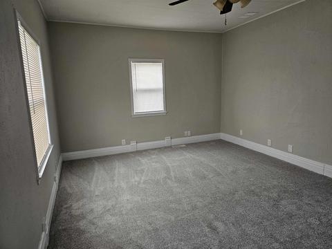 627 E Main St, Greentown, IN 46936 photo 3