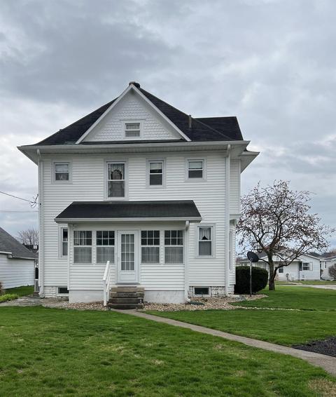 813 W Oak St, Mitchell, IN 47446 photo 11