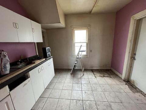 1949 E Calvert St, South Bend, IN 46613 photo 7