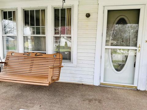 521 S 7th St, Mitchell, IN 47446 photo 2