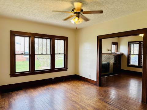 521 S 7th St, Mitchell, IN 47446 photo 6