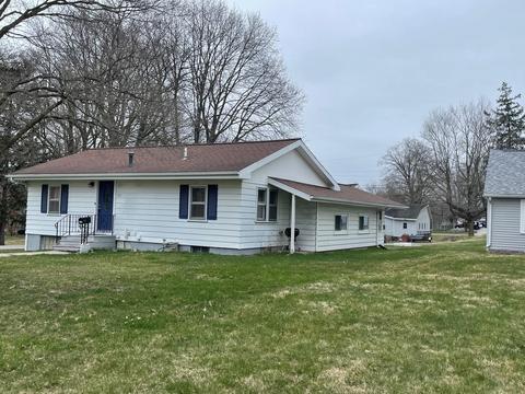 412 N High St, Lagrange, IN 46761 photo 2
